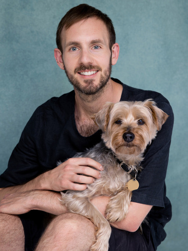 About pet portrait artist and illustrator Ryan Hodge and his